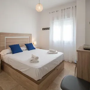apartamento-el-elfo-de-cadiz.hotelsincadiz.net/